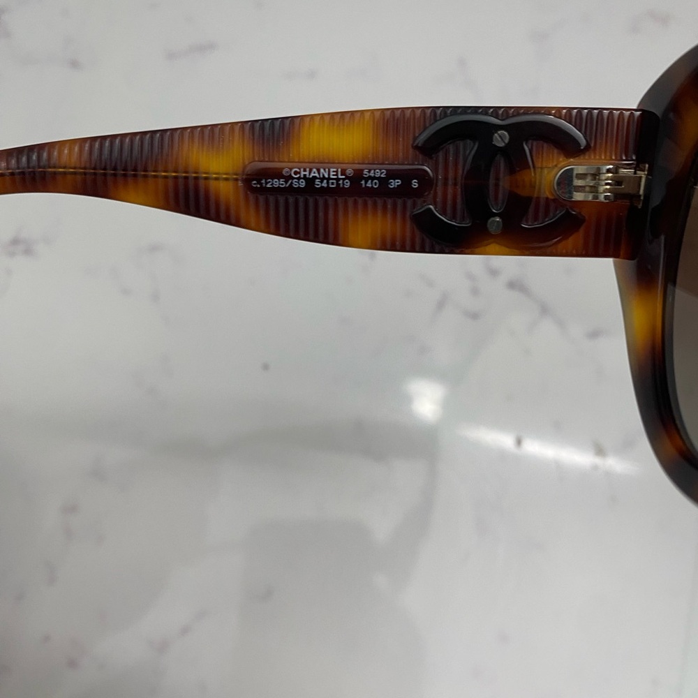 Chanel butterfly sunglasses - Picture 6 of 7